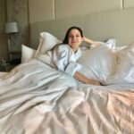 Lauren Collins Instagram - The fantasy suite of my dreams ✨ Thank you for the birthday wishes everyone ❤️ 35 and feeling alive!