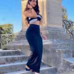 Lauren Cruz Instagram - Bon je vous ai écouté j’ai post les deux ❤️