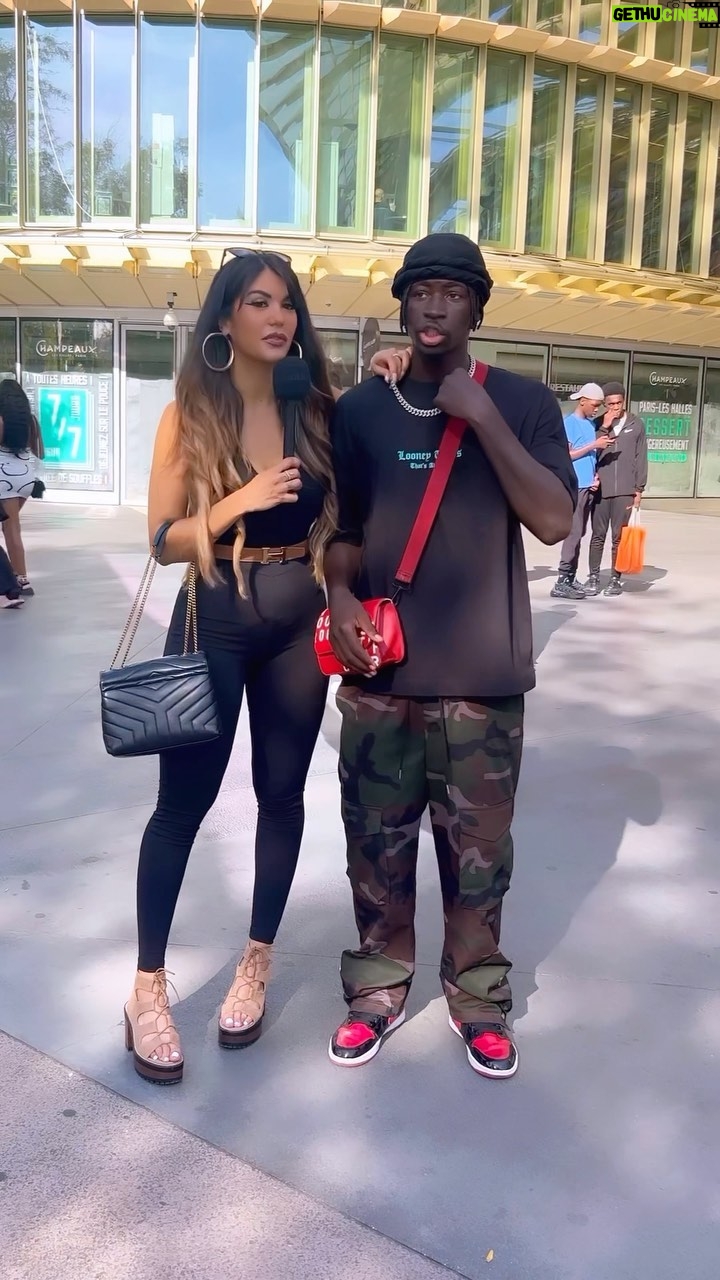 Lauren Cruz Instagram - Euh .. @mousscrazyy les prix perso je les trouve chelou et vous ?
