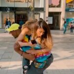 Lauren Cruz Instagram - Kiss or slap 😩 il a cru j’étais un sac à pomme de terre 😭