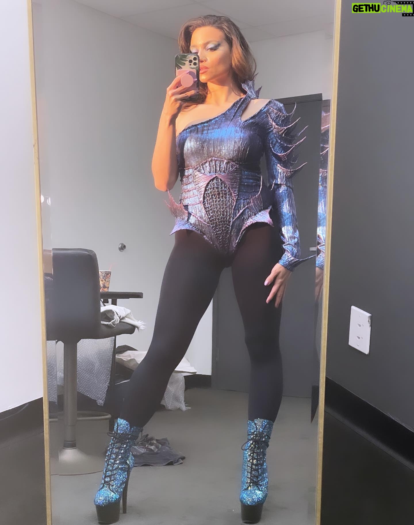 Lauren LaVera Instagram - ๐๐ Cunty Creature from the Black Lagoon ๐๐ I was SO excited when I was invited to guest judge on Dragula. One of my first thoughts was, โshit, wtf am I gonna wear?!โ The Boulets always look sooo deadly, so making an effort on my look was the least I could do. Being the cool, calm, and collected adult I am, I panicked and reached out to the only person I knew could help: @olgaturka. Olga introduced me to her genius friend Xtian, whoโs responsible for the sickening look you see here. Wearing Specimen 003 โInto The Abyssโ collection (bodysuit and gloves) designed by @xtiandemedici for @ladygaga Yes, you read that right. The queen herself. And trust me, I couldnโt shut up about it on set. I guess you could say I was gaga for the look. ๐คญ Wardrobe styled by my beautiful friend @olgaturka ๐ฉต๐๐ And I had the absolute pleasure to kiki with and have my hair and makeup done by โจ @larrytraevon โจ Thank you for making my face snatched! ๐ฉต I may not be as talented at assembling a look as the monsters this season are, but I am lucky enough to know talented people who can make me look good. Thank you all so much. ๐๐๐ฉต