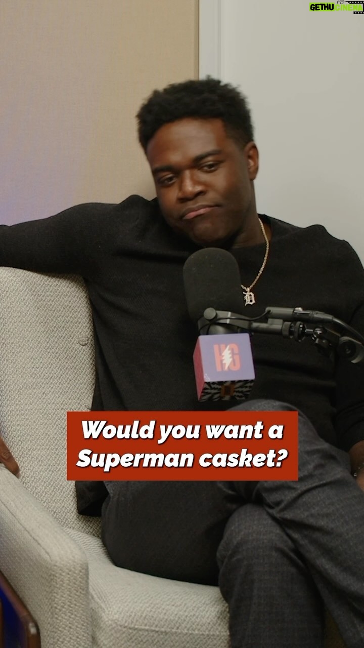 Lauren Lapkus Instagram - Asking the hard-hitting questions with the incredible @thesamrichardson today on NEWCOMERS: BATMAN 🦇!!! We’re discussing LEGO BATMAN and it’s a good time. Listen wherever you get your podcasts!! 🎧 ❤️
