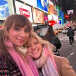 Lauren Lapkus Instagram - 🎄whirlwind wheekend🎄