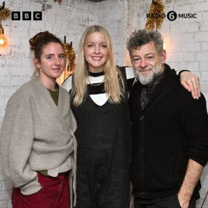Lauren Laverne Instagram - Who else loves going to the theatre over the festive period? 🎭

Andy Serkis and Louisa Harland joined Lauren in the studio to talk about their performances in social satire Ulster American.

Listen to the interview on @bbcsounds