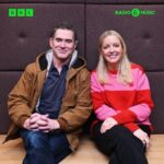 Lauren Laverne Instagram - Billy Crudup joined Lauren this morning to talk about his love for theatre & new one-man play, Harry Clarke 🎭 Listen now by tapping the link in our bio @bbcsounds