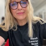 Lauren Laverne Instagram - Happy Sunday, friends! Hope your weekend his tremendous so far! This is your morning call for bangers of every genre to supercharge our daily music marathon - our #cloudbusting sessions on @bbc6music this week. What do you want to hear in the mix? Let me know below and enjoy your day!