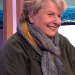 Lauren Laverne Instagram - 🤯 they’re banned?! 🤯 We had no idea #SandiToksvig and @laurenlaverne had this in common in relation to Saudi Arabia 👀 #TheOneShow #iPlayer #QI