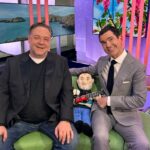 Lauren Laverne Instagram - Introducing Russell Crowe-chet 🤝 #iPlayer #TheOneShow