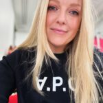 Lauren Laverne Instagram - Hey! It’s that time… We’ll be ready to wake it and shake it on @bbc6music in the morning and we’d love you to join in… hit me with your #Cloudbusting requests for the week ahead. Any genre you fancy as long as your track is uplifting. Leave your suggestion below and enjoy the rest of your weekend 👌🏻📻
