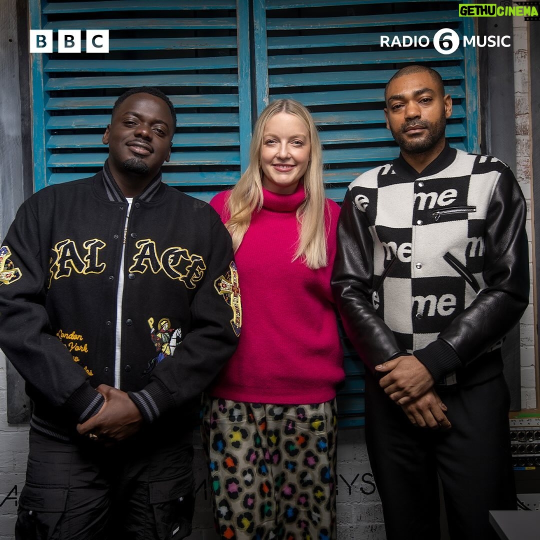 Lauren Laverne - 1.4K Likes - Good morning, Wednesday! 💚
Daniel Kaluuya and Kane Robinson joined Lauren to discuss their latest film The Kitchen, Kaluuya’s directorial debut.
Listen to the full interview on @bbcsounds