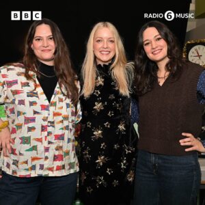 Lauren Laverne Instagram - Christmas came early for 6 Music 🎄

Lauren Laverne’s Christmas Party live from Maida Vale was pure festive magic!

Listen back on @bbcsounds