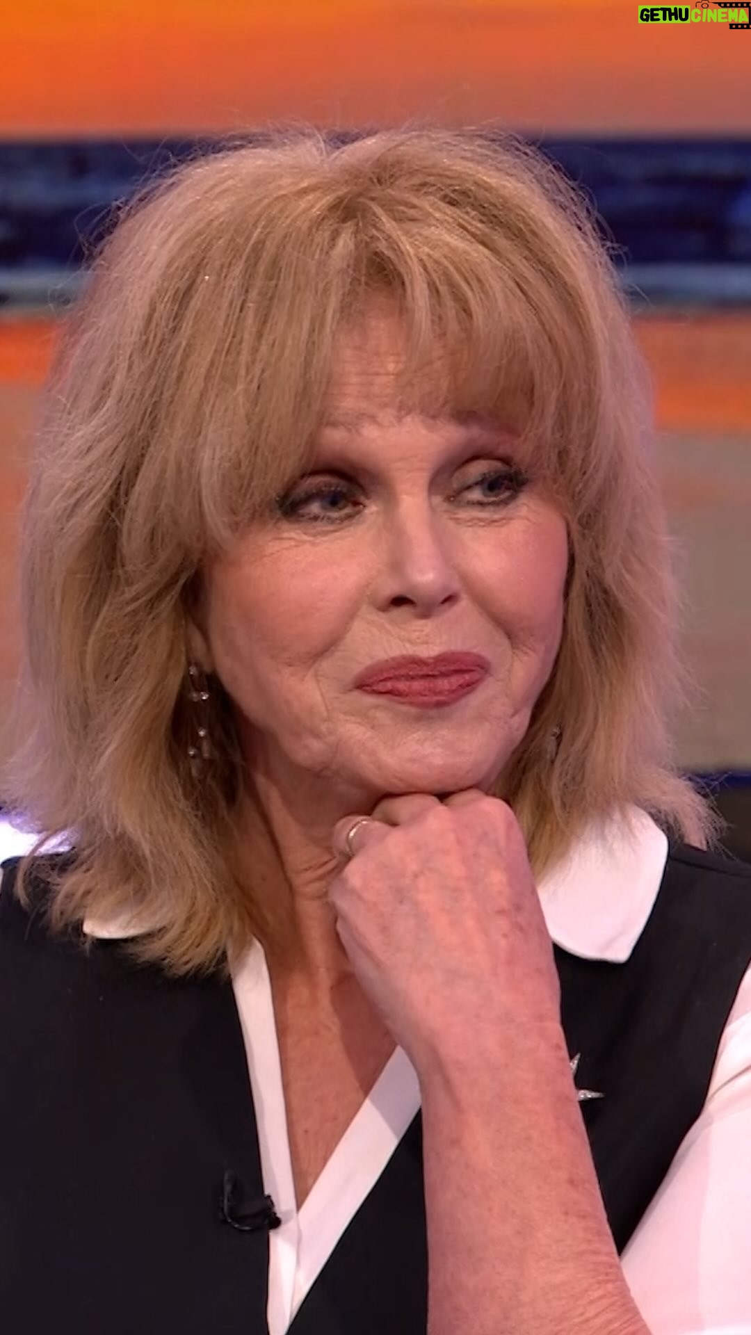 Lauren Laverne - 1.6K Likes - “I was hoping to get back in to Ken Barlow’s range again!”
🤯 WAIT, @michkeegan, @theangelagriffin AND Joanna Lumley were all on @coronationstreet when they started out?! 🤯
#iPlayer #TheOneShow