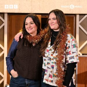 Lauren Laverne Instagram - Christmas came early for 6 Music 🎄

Lauren Laverne’s Christmas Party live from Maida Vale was pure festive magic!

Listen back on @bbcsounds