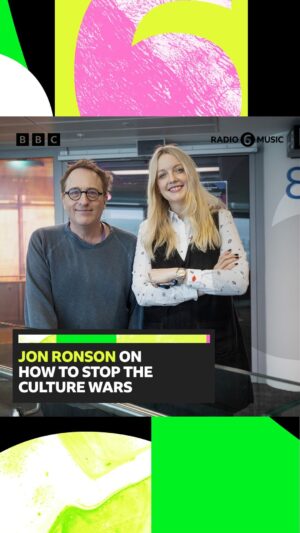 Lauren Laverne Instagram - How do we stop the culture wars? 🤔 

Jon Ronson had a fascinating chat with Lauren about a resolution to the culture wars and his podcast Things Fell Apart 🎧 

Listen now on @bbcsounds by tapping the link in our bio.