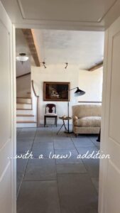 Lauren Liess Instagram - A much-loved house on a hill gets a makeover. (Queue the dramatic 🎼) Had the best time working in this one with our clients, the build team and the architects!! Interior Design by us @laurenliessandco Architecture by @sutphin_architecture Renovation by @casecohomes Cabinetry from my collection with @uniquekitchensandbaths Furniture is a mix of vintage, antique pieces I designed from my collections. (That amazing sofa is the “Libris” by LL x @taylorkingfurniture )