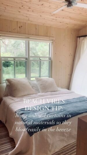 Lauren Liess Instagram - One of my fave beach design rules (and one I use at home a lot too for those after an “easy breezy” vibe) More easy ideas  in my new book, BEACH LIFE: HOME, HEART & THE SEA 🤍🌊