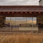 Lauren Liess Instagram - See-through dream by @mcleanquinlan architects| photo by @trevortondro for @ad_magazine 🫶 we took walls down at the Meadow house to be able to see through from the front door to the back and the house just breathes differently now.
