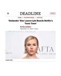 Lauren Lyle Instagram - @deadline @netflixuk #toxictown it’s a lovely gang 🧪