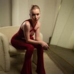 Lauren Lyle Instagram - BAFTA @vanityfair X rising star in @magdabutrym @bafta @hollyevawhite @patch_studio__ @mariaasadimakeup @jimmychoo @vanityfairlondon #eerisingstar