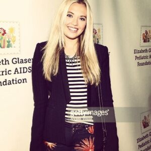 Lauren Taylor Instagram - Had such a blast supporting and volunteering for the Elizabeth Glaser Pediatric Aids Foundation today. My love goes out to all those affected and let's continue to fight to end pediatric aids! #ATFH2015 @egpaf