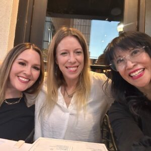 Lauren Tom Instagram - Many thanks to @chattcomiccon and @celebworx for a wonderful weekend seeing old friends like, @jatactor, @thejohndimaggio, @girlmacfarlane, @tarasandsvo, and @billywestpodcast,
spending time with fans and marveling at their cosplay, and raising money for @homeboyindustries to boot! We raised $180 for this wonderful organization!
Here are some highlights: 
I was gifted an amazing hand drawn Snoopy by @robert.w.pope who is one of only 3 people officially illustrating the PEANUTS gang! I am a giant Snoopy fan so this is going up on my wall immediately!
I also got to meet and pet a real wolf dog and gorgeous, soft owl with @wildefellwolves.
Thanks to all who came out!!
❤️❤️❤️