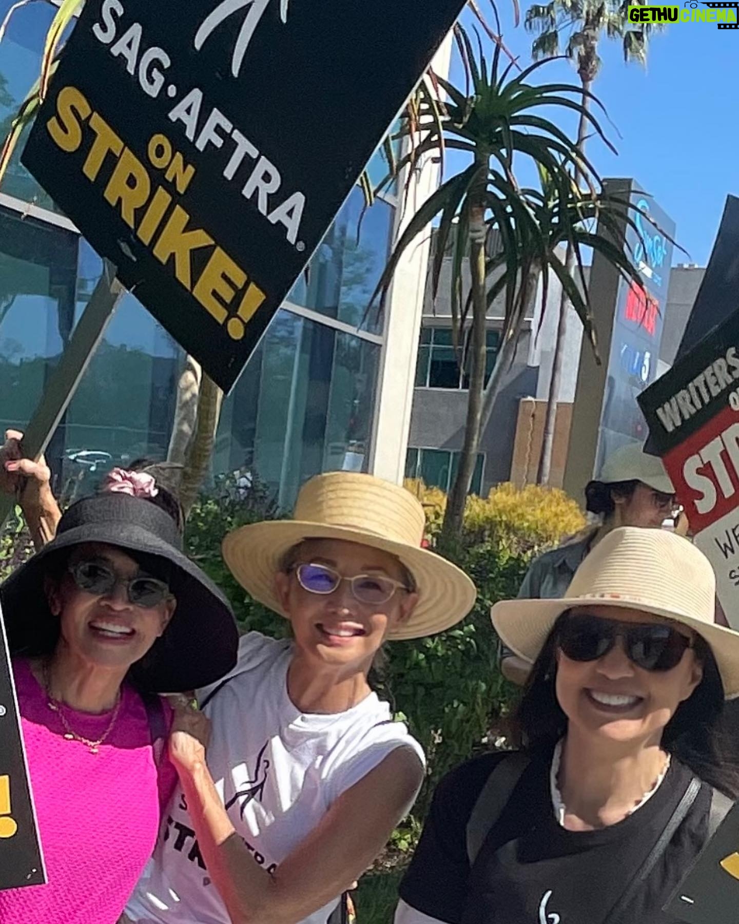 Lauren Tom - 3 Likes - Out this morning with my friends to support @sagaftra and the #sagaftrastrike #writersstrike #solidarity
It was so hot the insides of my elbows were sweating but #nowisthetime ! Must #staystrong ❤️