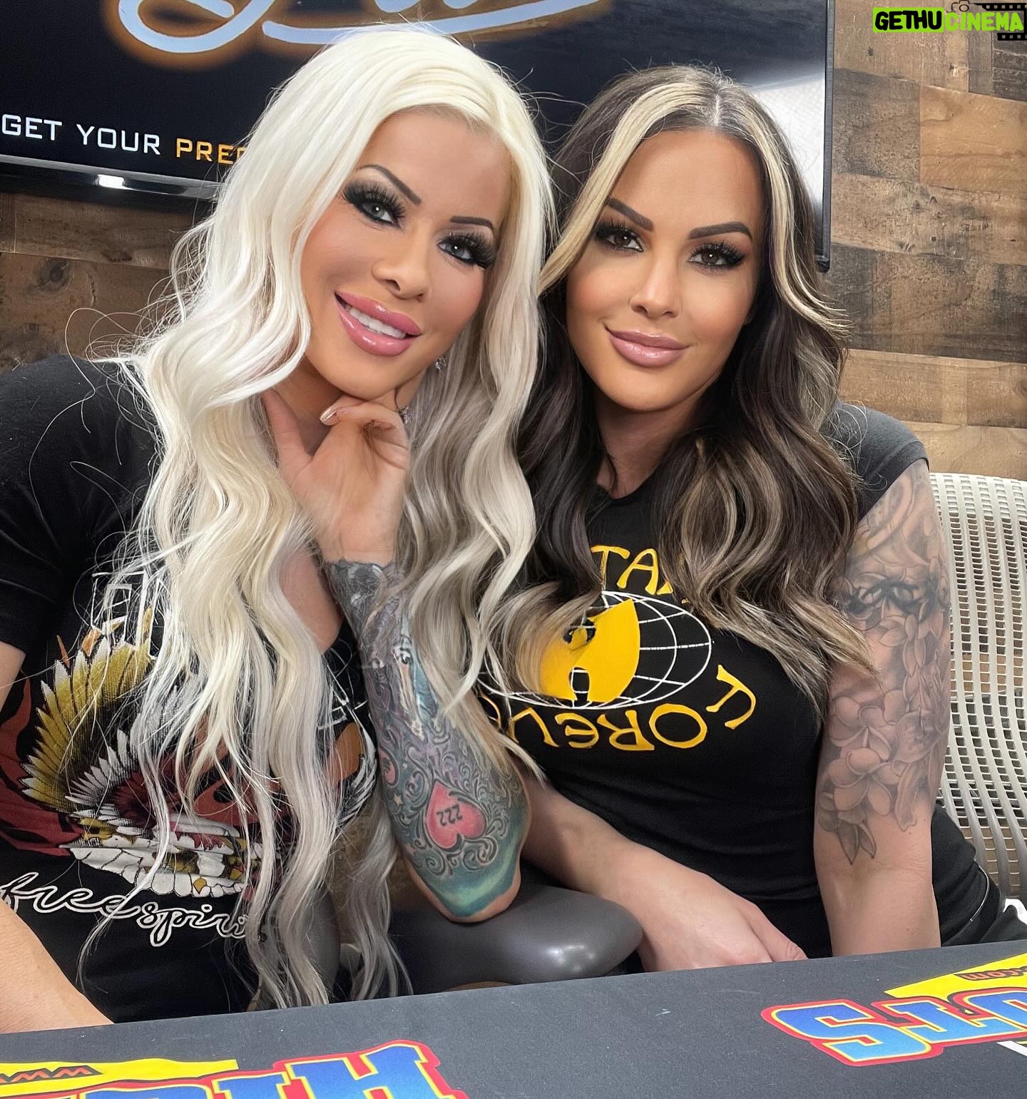 Lauren Williams - 5K Likes - Thanks to everyone for joining @skyisvelvet and myself for our live virtual signing with @highspots! As always, #TBP appreciate all your love and support! Until next time 😘😘