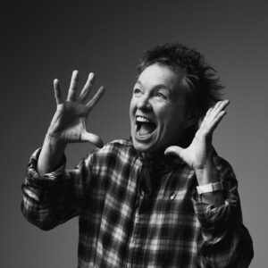 Laurie Anderson Instagram - Pop up concert tonight (July 13th) @ 9:30 in #festivalsquare @mifestival