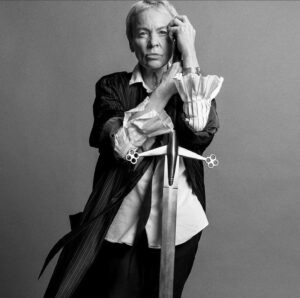 Laurie Anderson Instagram - LAURIE ANDERSON 📸 by @inezandvinoodh  Interview by @edpaginton for @thetravelalmanac #TTA19
Styling: @claire_byrne Makeup: @michaelabosch