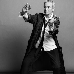 Laurie Anderson Instagram - LAURIE ANDERSON 📸 by @inezandvinoodh  Interview by @edpaginton for @thetravelalmanac #TTA19
Styling: @claire_byrne Makeup: @michaelabosch