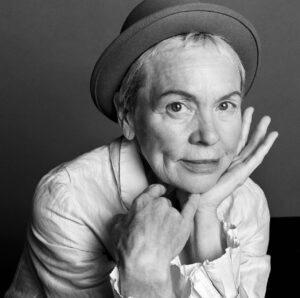 Laurie Anderson Instagram - LAURIE ANDERSON 📸 by @inezandvinoodh  Interview by @edpaginton for @thetravelalmanac #TTA19
Styling: @claire_byrne Makeup: @michaelabosch