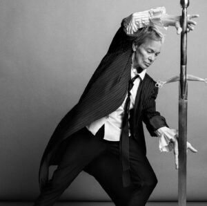 Laurie Anderson Instagram - LAURIE ANDERSON 📸 by @inezandvinoodh  Interview by @edpaginton for @thetravelalmanac #TTA19
Styling: @claire_byrne Makeup: @michaelabosch