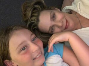 Laurie Holden Instagram - Auntie Laurie #girls #SlumberParty #nashville #movies #HarryPotter