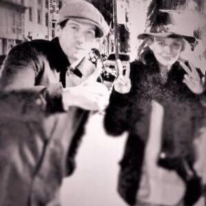 Laurie Holden Instagram - I love this photo. Sweet flashback to happy, celebratory times in NYC with @jonnybernthal #nyc #actors #friends  #walkingdead #alums