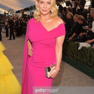 Laurie Holden Instagram - Celebrating being back in Instagram after almost 5 months. Wow. Never thought I could get back on this after being locked out when upgrading my phone, but here I am. I am celebrating with my favorite photo from the Sag Awards It was the perfect night surrounded by my amazing cast and people I love.  #SagAwards #theamericans  #hollywood #pink #instagram