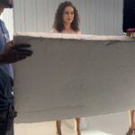 Lavina Tandon Instagram – Behind the scenes!!! 
@harpic_india ad ❣️
With 
@bhaveshkapadiaofficial 
@siyamahajan_ 
@ranveer_dua
@sahayrupesh
@shahinikitaa