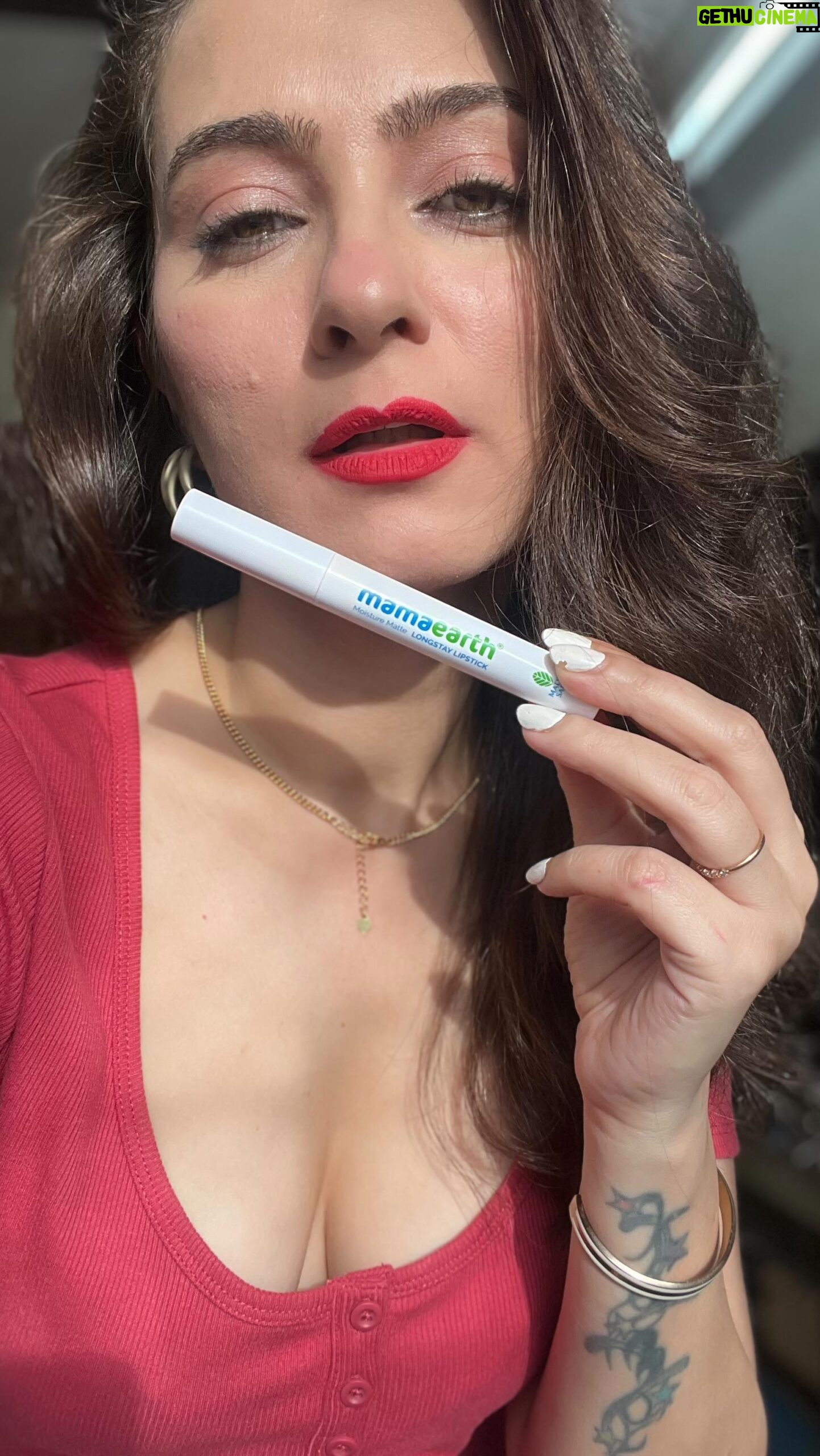 Lavina Tandon Instagram - Make this Valentine’s Day more special With @mamaearth.in “Moisture Matte” longstay lipstick range❣️ . . . It is the perfect gift you can give your loved this Valentine’s!! So what are you waiting for, go grab your favourite shades just like I did🤩 You can use my coupon code “MAMAIG20” for 20% discount. . . . Happy Valentine’s Day Love yaa💫 #ad #paidpartnership #valentinesday #gift #lipstick #mamaearth #love #happyday #makeup #makeupwear #skincare