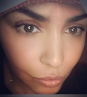 Layla El Instagram - I have used the beginning of 2018 to find my family and truly see my origin. I have reconnected with my brother and met his amazing kids. Connected to my new brother & 2 sisters. spent quality time with my family in Uk & Morocco. I am taking a deep look into my soul and spirit.
I finally feel grounded by knowing my roots & family. I am so thankful for this journey. My goal is to be fluent in Arabic again. #soul #happy #grateful #loved #growth