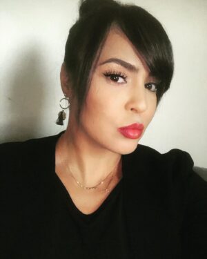 Layla El Instagram - It's just one of those days, how are you all on this lazy Sunday. I'm reflecting back to when things were normal!  Have a wonderful day muahz