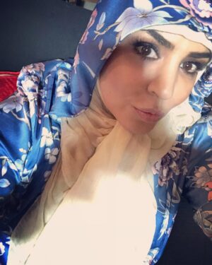 Layla El Instagram - Major soul healing I am having here in Marrakech Morocco 🇲🇦 with my family. So happy & blessed am I. #hijab #fam #food 💋#moroccan