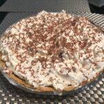 Layla El Instagram - One of my languages of love is cooking I made this Homemade banoffee pie if you have never tried or heard of this pie you are def missing out. Graham cracker crust fresh made caramel bananas fresh whip cream and chocolate yummy!! #britishbaking #cooking