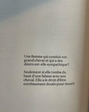 Léa Clermont-Dion Instagram - Merci @beside_habitat pour cette épatante résidence d’écriture. Le printemps scintillait et ce fut un séjour plein de rebondissements dont ma découverte insoupçonnée de la dendrophilie. C’est sans aucun doute un lieu pour créer. @dellamontagna et moi en avons profité allègrement puisque nous travaillons à notre premier long-métrage de fiction. 

La citation cachée est de Deborah Levy et se trouve à la toute fin de Mise en forme, livre magnifique de Mikella Nicol, qui paraîtra au @lechevaldaout.