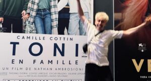 Léa Lopez Instagram - 🍿🍿TOUS AU CINÉMA 🍿🍿
Camille meilleure maman de cinéma, Thomas , Louise, Oscar, Juliane meilleurs frères et sœurs de cinéma, Nathan meilleur réalisateur 🤍 
Merci !!!
Toni, en famille dans tous les cinémas de France !