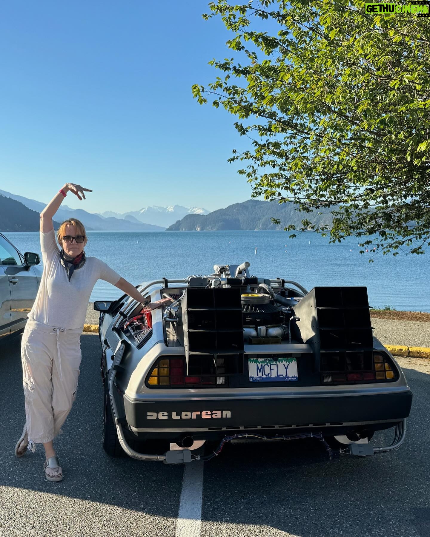 Lea Thompson Instagram - Omg #northernlights had the best time with my new fantastic costar #wendiemalick #newshow #shhh and in a weird twist I ran into a super tricked out #deloriantimemachine #bestdayever❤️