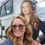 Lea Thompson Instagram – We had so much fun making #thespencersisters the second to last one is Tonight at 9 hope you enjoy! 😉 mayhem! Madness! Feet soaking!! On @thecw stream for free. @staceyfarber warning loud bells at the end!!!