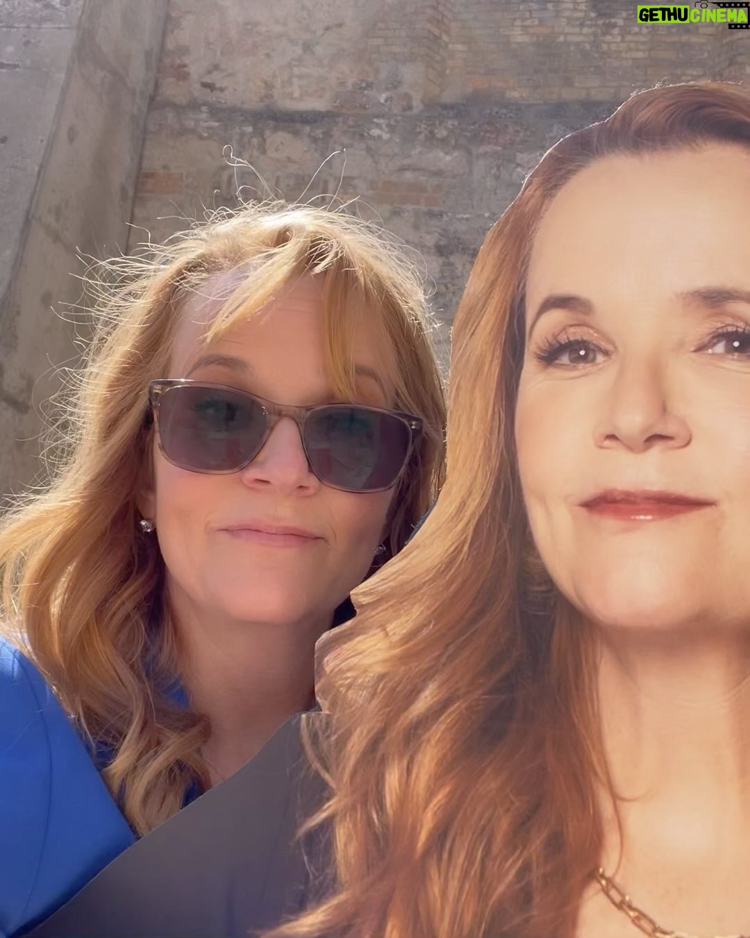 Lea Thompson Instagram - We had so much fun making #thespencersisters the second to last one is Tonight at 9 hope you enjoy! 😉 mayhem! Madness! Feet soaking!! On @thecw stream for free. @staceyfarber warning loud bells at the end!!!