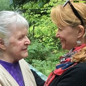Lea Thompson Instagram - Happy Mother’s Day to all of you wonderful moms out there. And all fur moms too. I am so grateful for my wonderful girls @maddiedeutch @zoeydeutch and I am thankful for all the love support and creative vitality my mother Babah passed on to them. Love you mom. Miss you every day.
