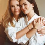 Lea Thompson Instagram - Like daughter like mother... @tiffanyandco #lockwithlove