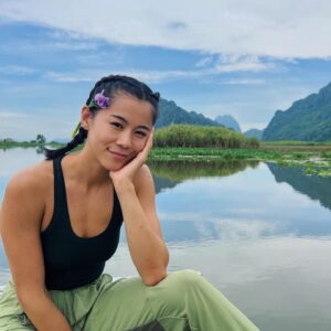 Leah Lewis Instagram - Photo straight said: 🌸 🏞️=😏