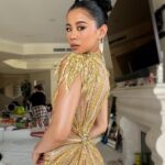 Leah Lewis Instagram - 2024 @goldhouseco gala giving some gold honey drip 🔆🍯🔅 Thank you to my incredible team of artists that do what they do best. You truly are so talented. @anatanaka @linamourey @rachellitahair 🎗️